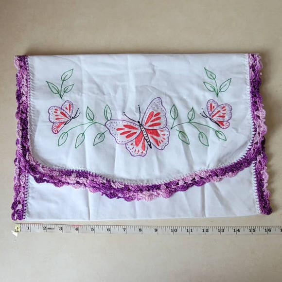 Hand Embroidered Table Runner Butterflies Crochet Edge - Picture 3 of 6